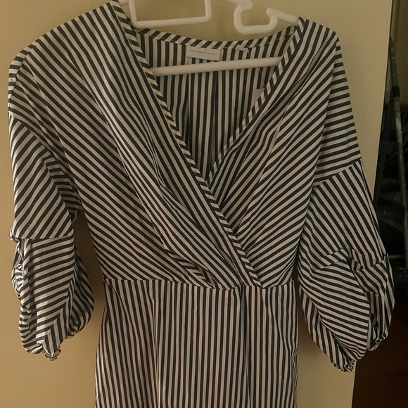 Above the knee pinstripe dress never worn - Picture 3 of 5